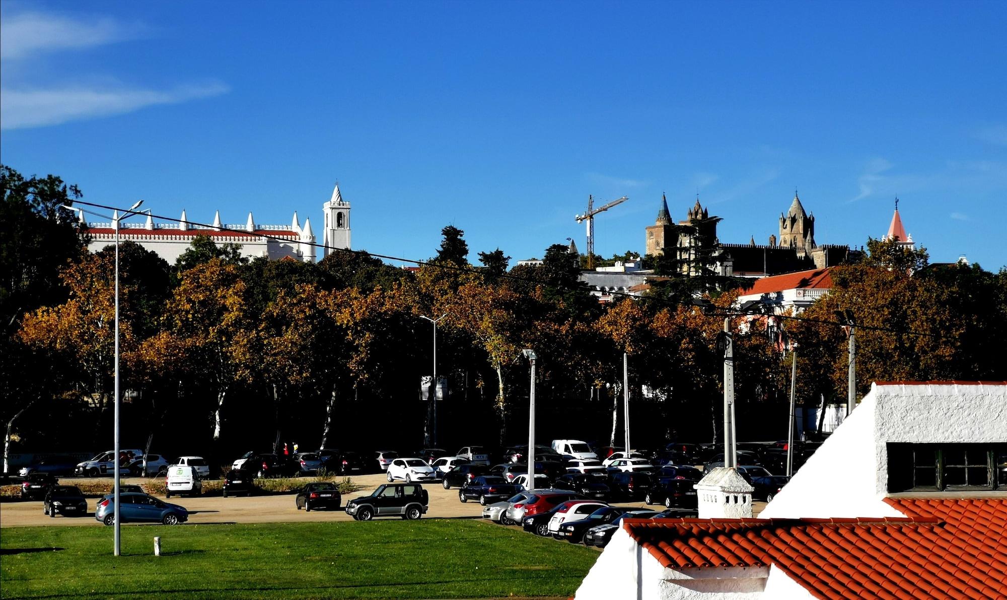 Hotel Dom Fernando Évora Exteriör bild